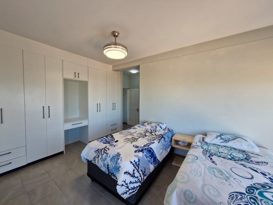 5 Bedroom Property for Sale in Stilbaai Oos Western Cape